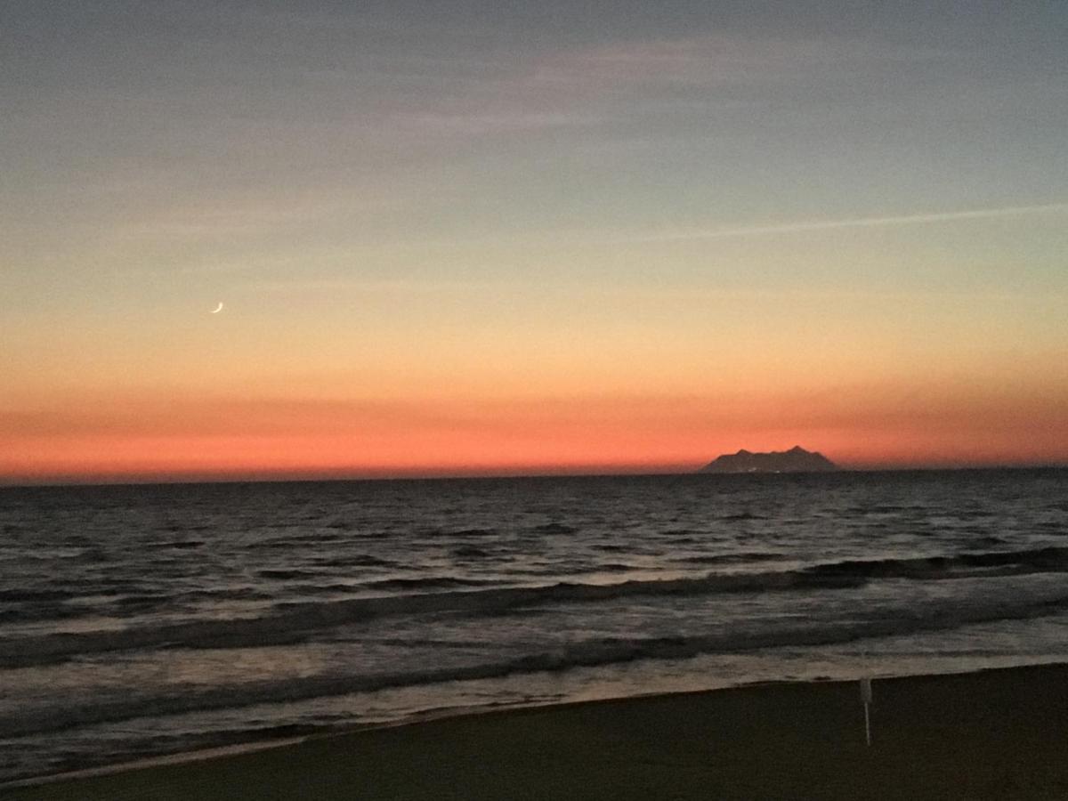 Beach Holiday Βίλα Terracina Εξωτερικό φωτογραφία