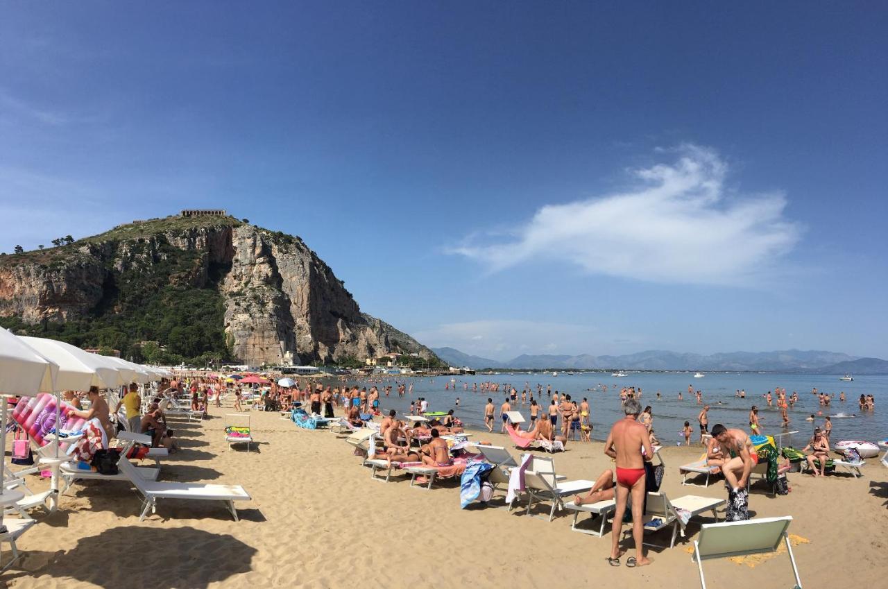 Beach Holiday Βίλα Terracina Εξωτερικό φωτογραφία