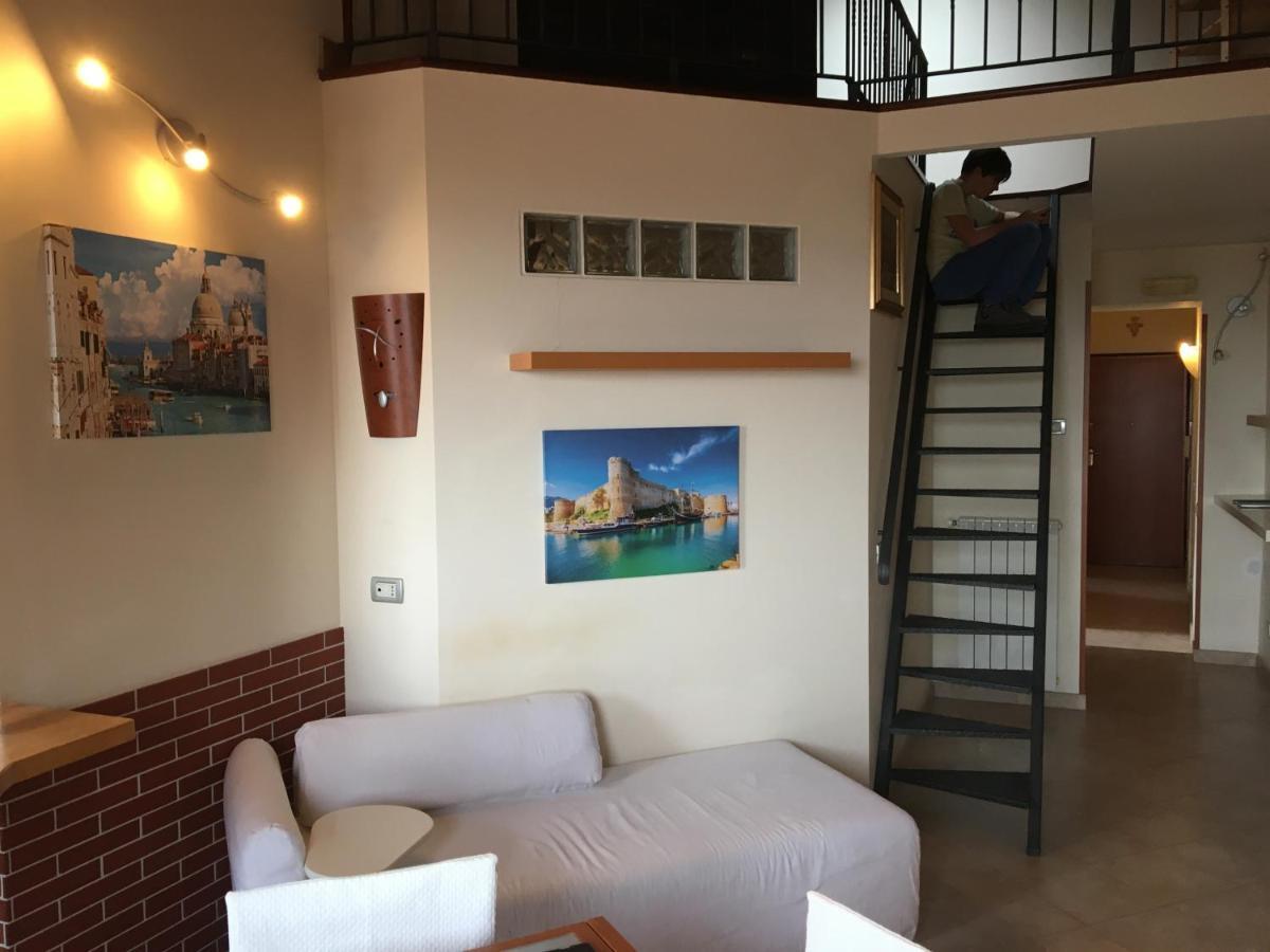 Beach Holiday Βίλα Terracina Εξωτερικό φωτογραφία